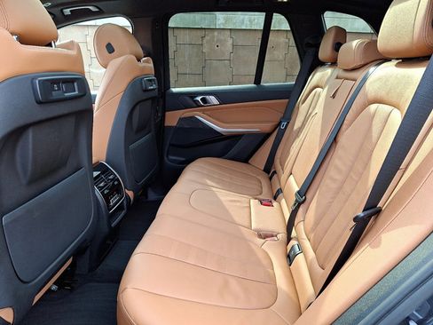 Certified 2022 BMW X5 xDrive40i image 10