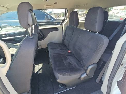 Used 2018 Dodge Grand Caravan SE w/ UConnect Hands-Free Group FWD image 7