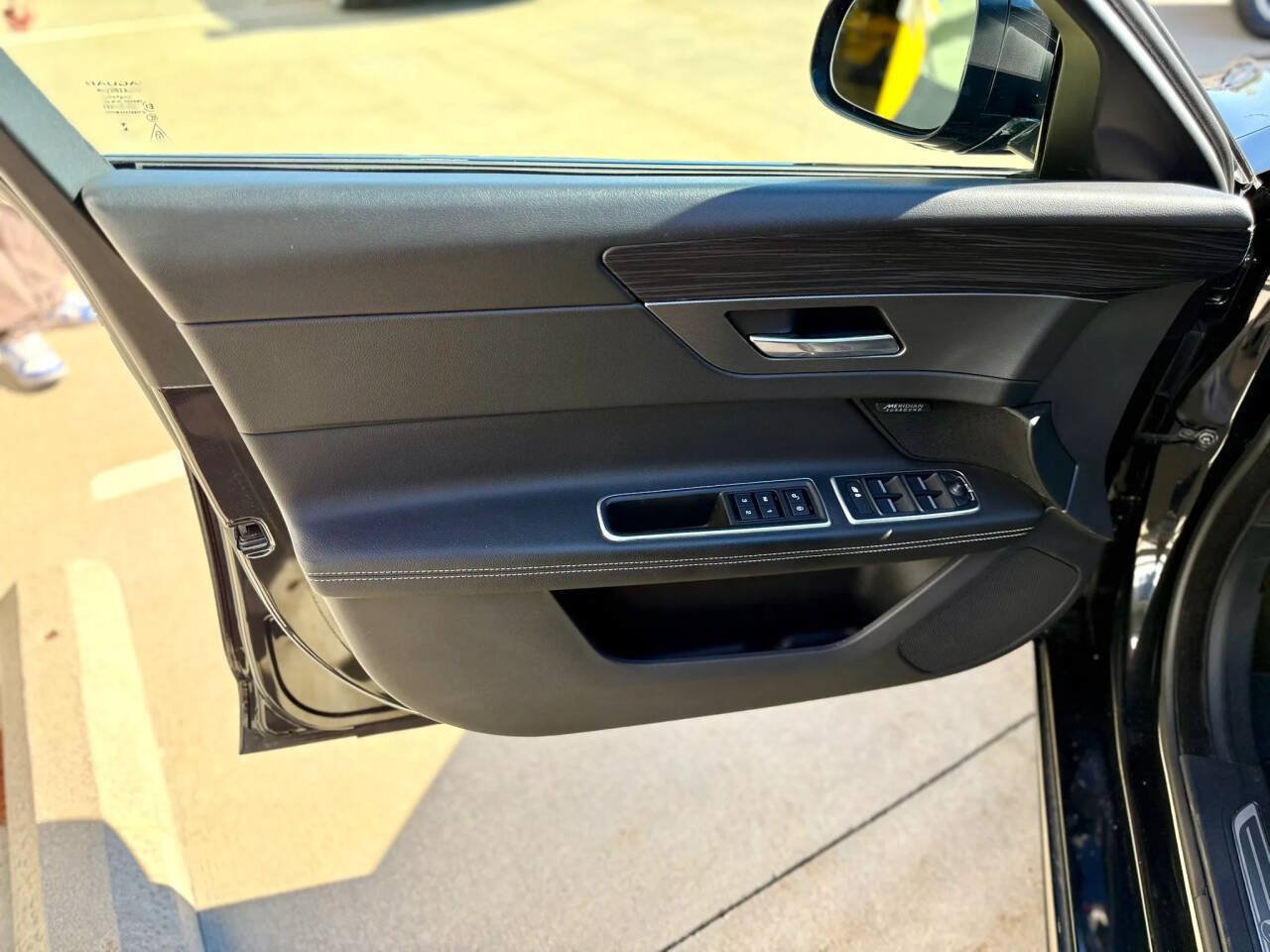 Used 2018 Jaguar XF S AWD/4WD image 12