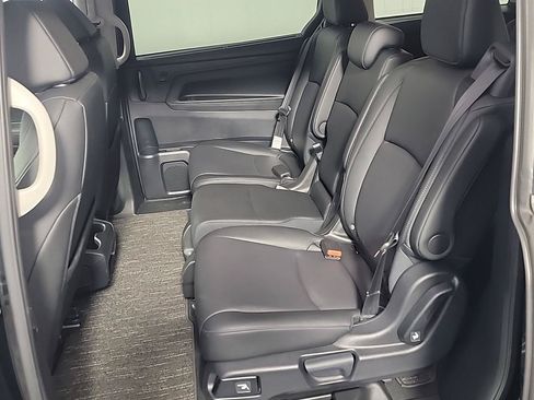Certified 2025 Honda Odyssey EX-L image 17
