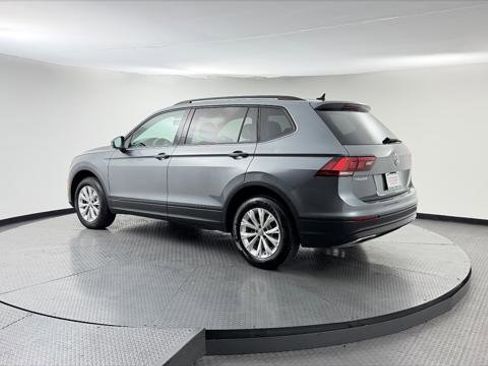 Used 2020 Volkswagen Tiguan S image 4