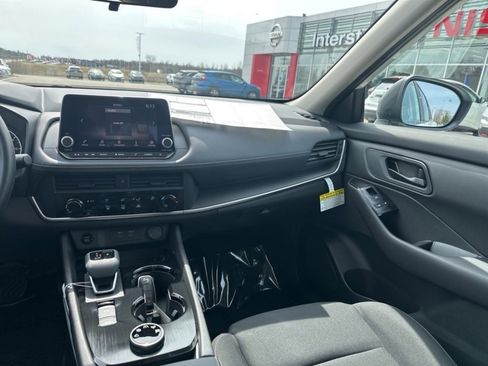 Certified 2025 Nissan Rogue S image 20