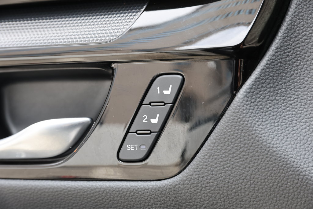 Used 2025 Honda CR-V EX-L image 15