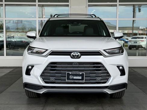 New 2026 Toyota Grand Highlander AWD Hybrid image 4