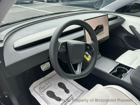 Used 2024 Tesla Model 3 Performance image 11