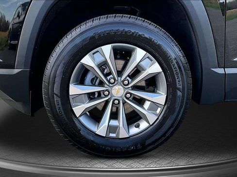 Used 2025 Chevrolet Equinox LT image 30