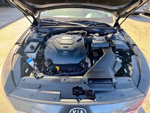 Used 2018 Kia Cadenza Premium FWD image 20