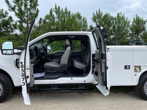 Used 2020 Ford F250 XL w/ Power Equipment Group RWD image 12
