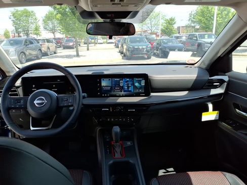 New 2026 Nissan Kicks SR w/ SR Premium Package AWD/4WD image 24