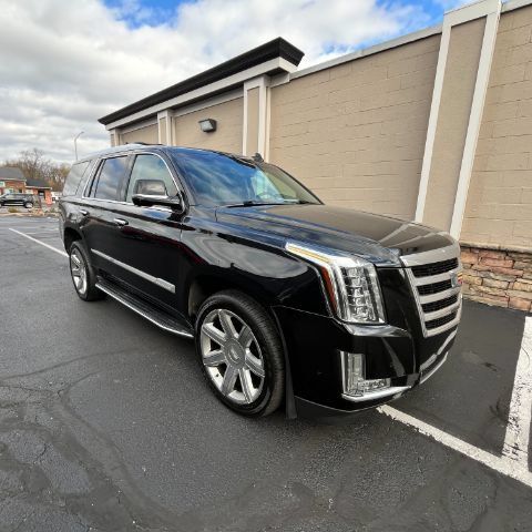 Used 2018 Cadillac Escalade Luxury AWD/4WD image 6