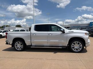 Used 2024 Chevrolet Silverado 1500 High Country w/ High Country Premium Package AWD/4WD video 2