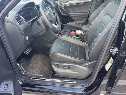 Used 2022 Volkswagen Tiguan SEL R-Line AWD/4WD image 5