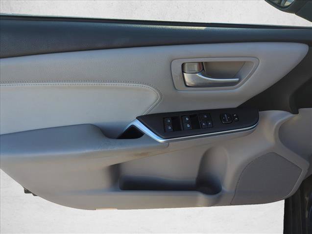 Used 2016 Toyota Camry XLE FWD image 10