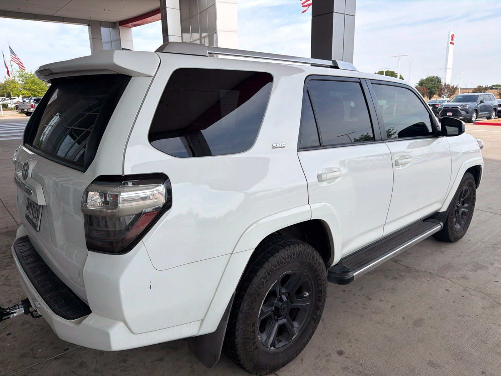Used 2017 Toyota 4Runner SR5 RWD image 18