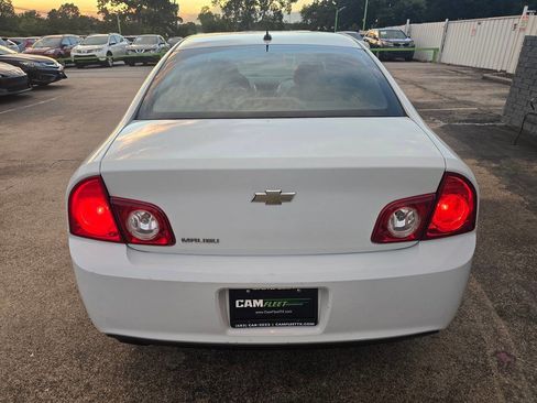 Used 2011 Chevrolet Malibu LS image 16