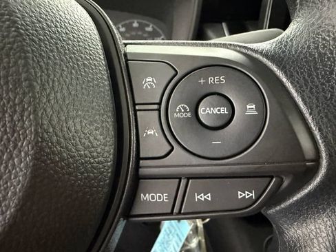 Used 2025 Toyota Corolla LE FWD image 11