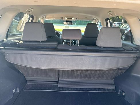 Used 2025 Toyota RAV4 XLE AWD/4WD image 26