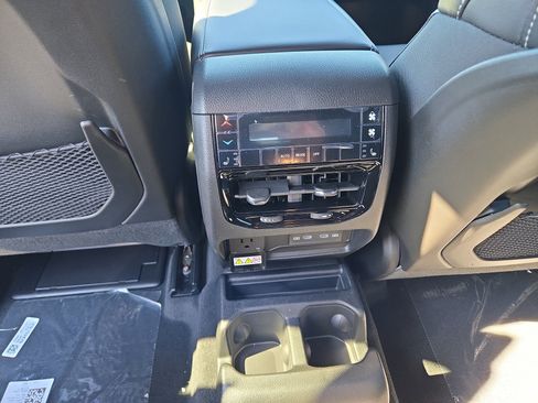 New 2026 Jeep Grand Cherokee L Limited AWD/4WD image 15
