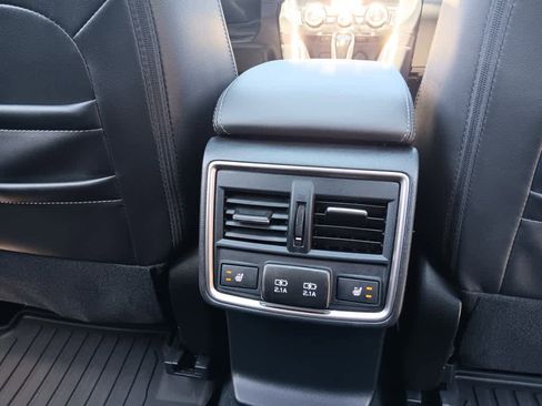 Used 2023 Subaru Forester Touring AWD/4WD image 16