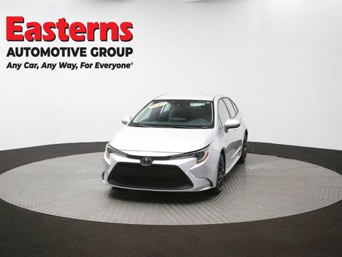 Used 2021 Toyota Corolla LE FWD image 52
