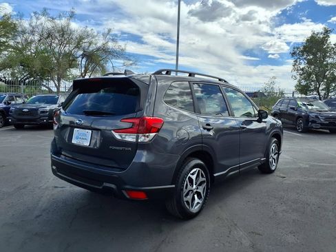 Used 2023 Subaru Forester Premium AWD/4WD image 10