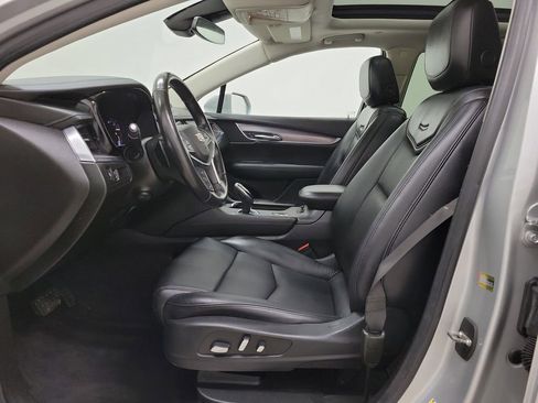 Used 2019 Cadillac XT5 Luxury w/ LPO, Radiant Package image 17