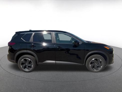 Used 2025 Nissan Rogue SV AWD/4WD image 15