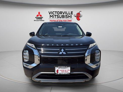 New 2026 Mitsubishi Outlander SE AWD/4WD image 2
