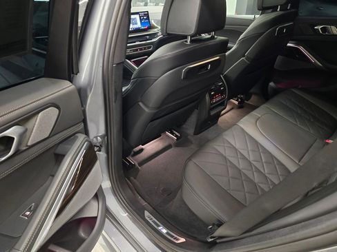 Used 2025 BMW X6 xDrive40i image 31