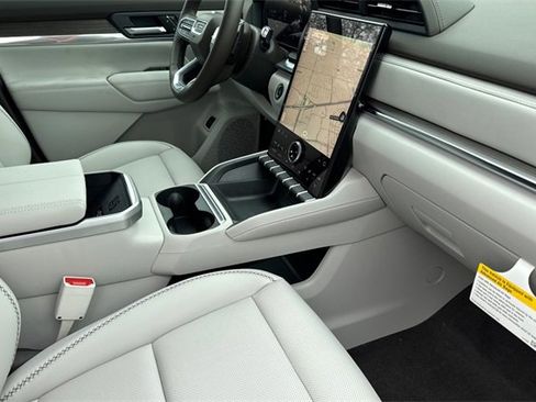 New 2026 GMC Terrain Denali w/ LPO, Floor Liner Package image 18