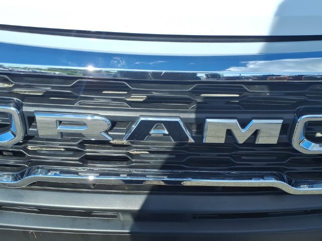 Used 2025 RAM ProMaster 2500 w/ U-Haul Equipment Group FWD image 14
