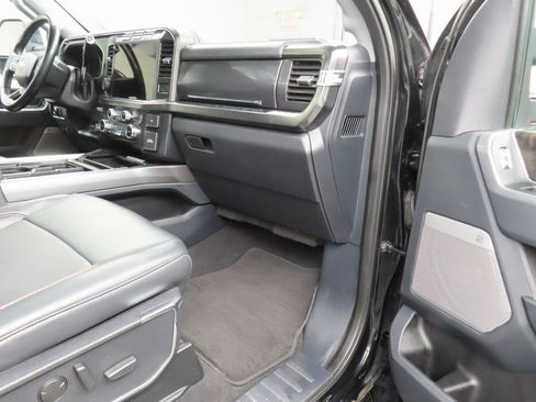 Used 2023 Ford F250 Lariat w/ Lariat Ultimate Package image 37