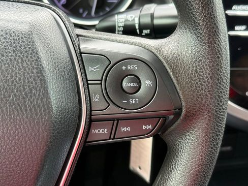 Used 2019 Toyota Camry LE FWD image 26