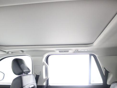 Used 2025 Ford Expedition Platinum AWD/4WD image 22