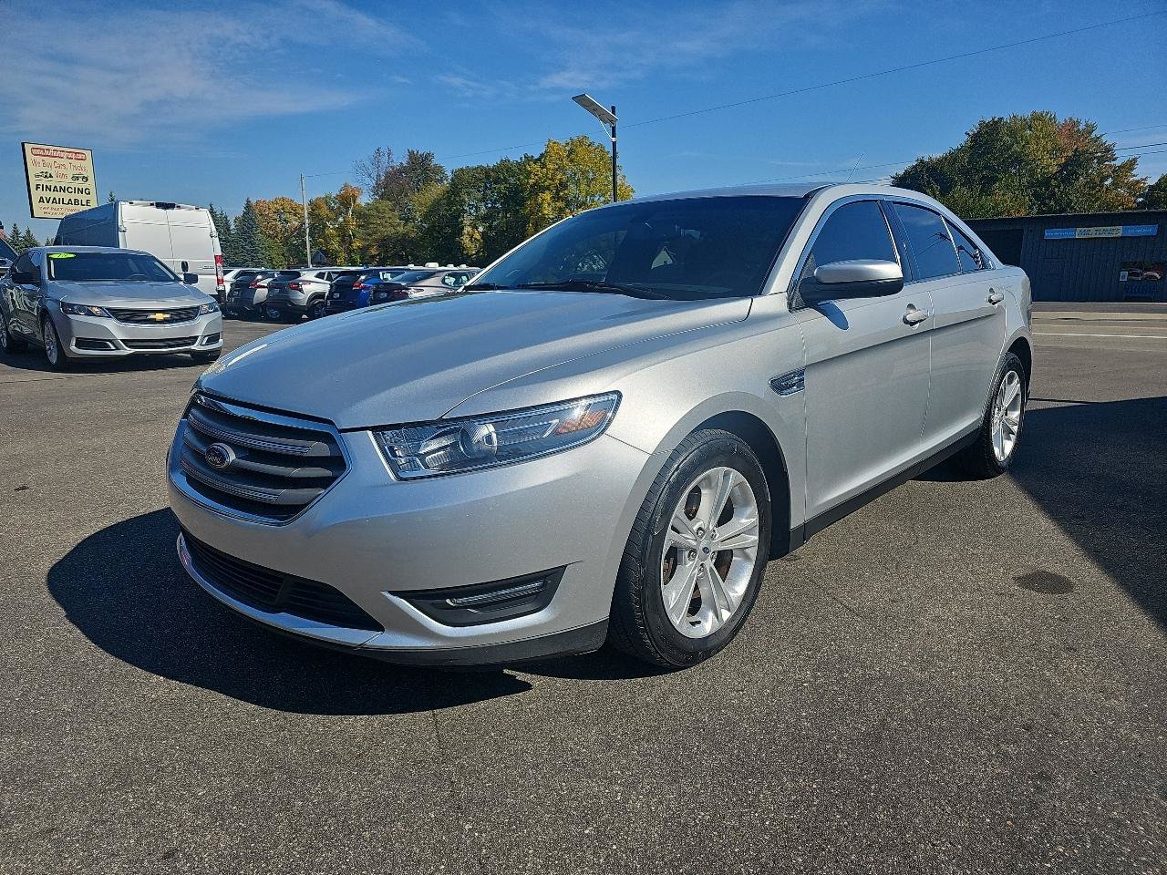 Used 2018 Ford Taurus SEL w/ Equipment Group 201A AWD/4WD image 7