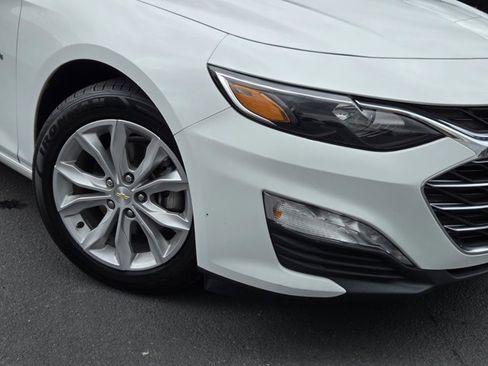 Used 2024 Chevrolet Malibu LT FWD image 2