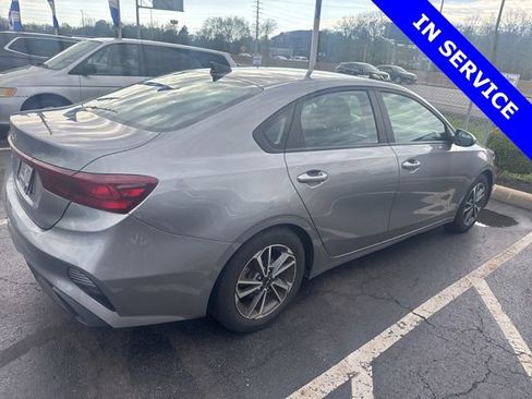Used 2022 Kia Forte LXS FWD image 8