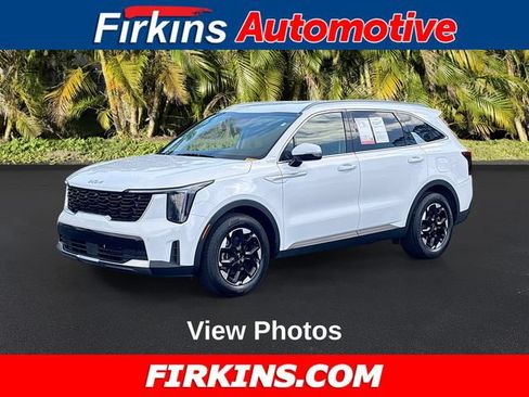 Used 2024 Kia Sorento S FWD image 1