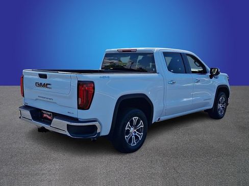 Used 2026 GMC Sierra 1500 SLT AWD/4WD image 4
