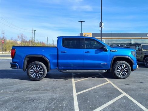 Used 2023 GMC Sierra 1500 AT4 w/ AT4 Premium Package image 2