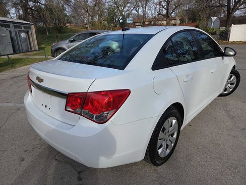 Used 2013 Chevrolet Cruze LS image 6