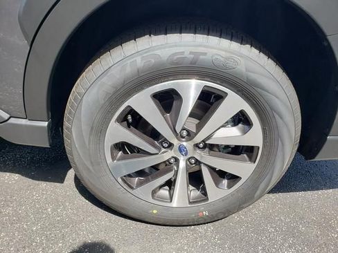 Used 2025 Subaru Outback Premium image 20