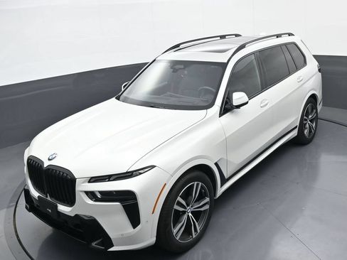 Used 2026 BMW X7 xDrive40i w/ Executive Package AWD/4WD image 34