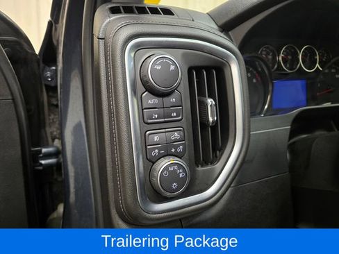 Used 2019 Chevrolet Silverado 1500 LT Trail Boss AWD/4WD image 18