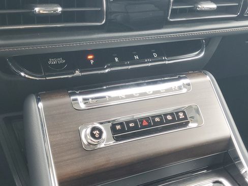 Used 2025 Lincoln Aviator Reserve w/ Equipment Group 201A AWD/4WD image 18