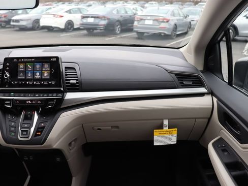Used 2026 Honda Odyssey EX-L image 17