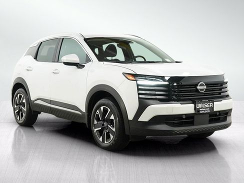 Used 2025 Nissan Kicks SV w/ SV Premium Package AWD/4WD image 8