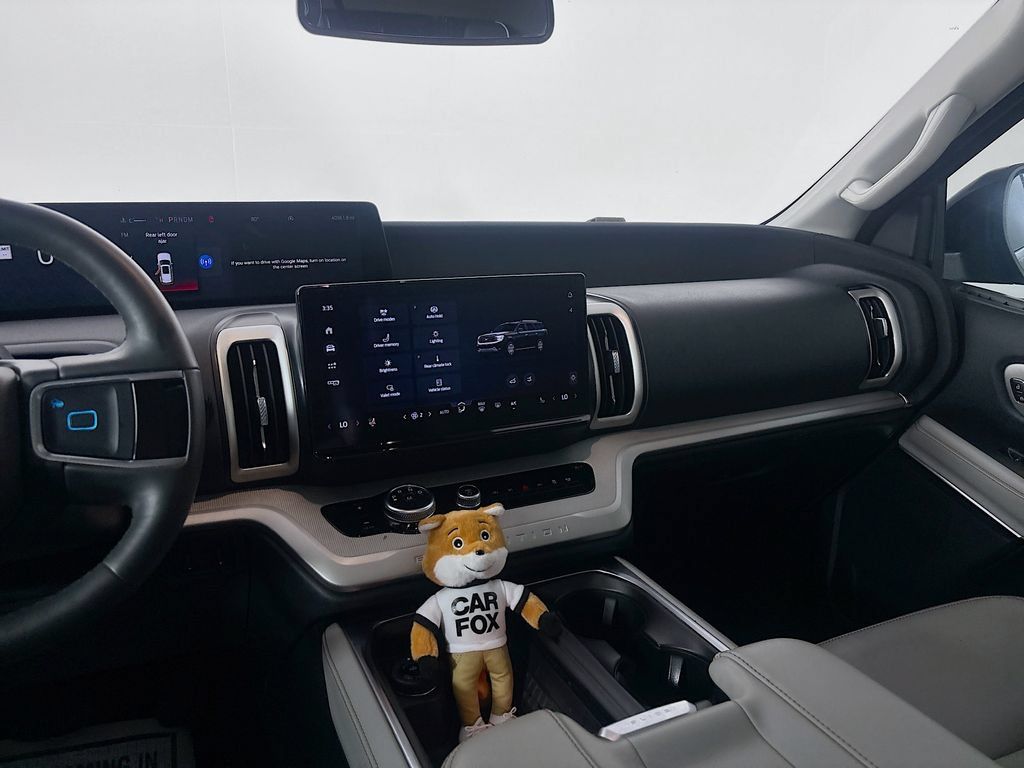 Used 2025 Ford Expedition Active RWD image 24