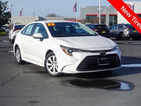 Certified 2023 Toyota Corolla LE image 2