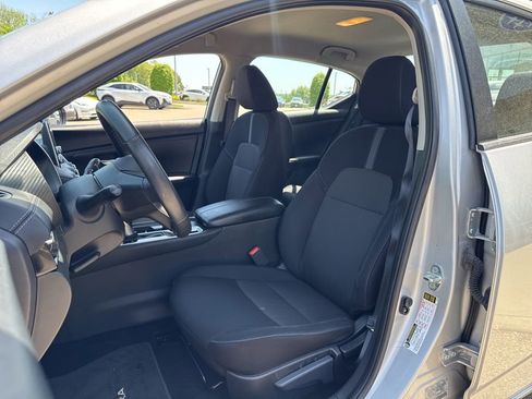Used 2023 Nissan Sentra SV w/ All-Weather Package FWD image 12